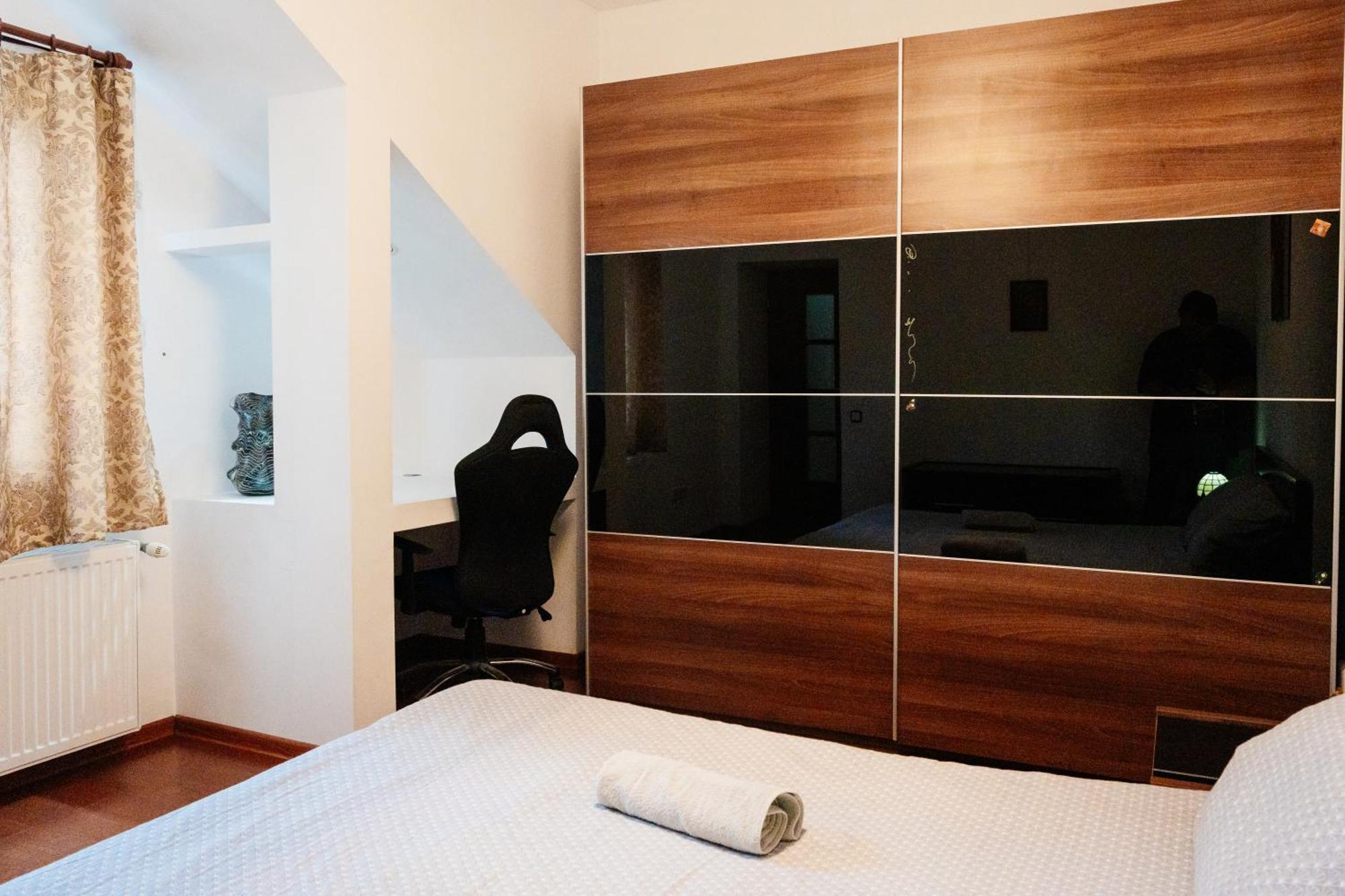 Maan Central Apartment Pet Friendly Location Брашов Екстер'єр фото